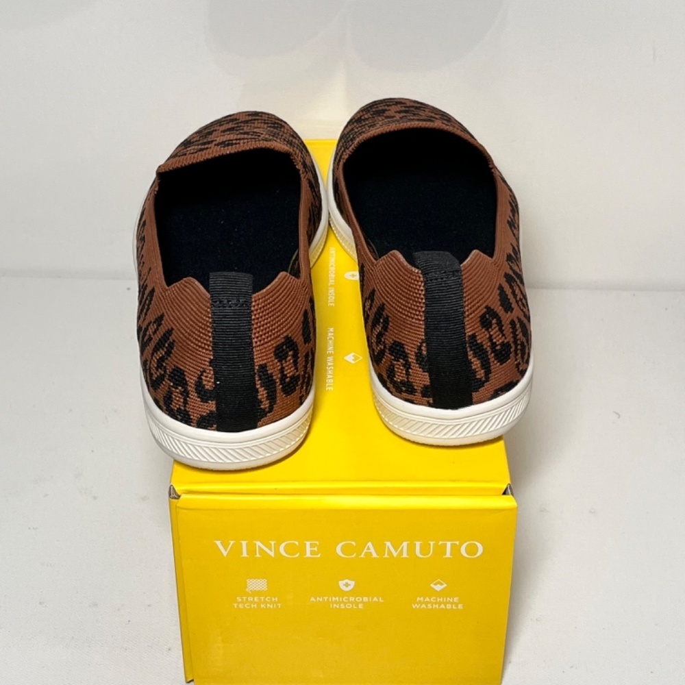 Vince Camuto Cabreli Washable Flat Slip-On - Picture 6 of 7